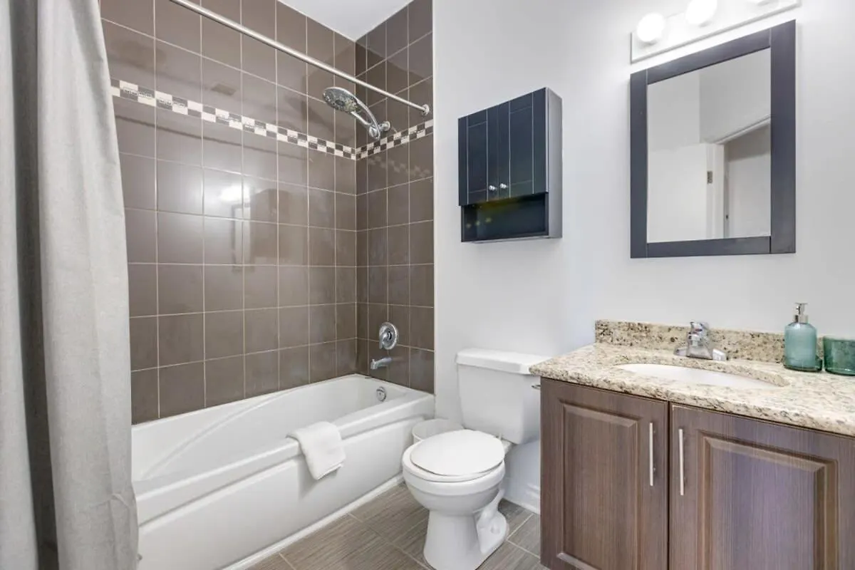 몬트리올 M11 Gorgeous 3Br Wkingbed Perfect Location 아파트 캐나다